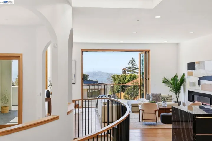 1024 Grizzly Peak Blvd, Berkeley, California 94708