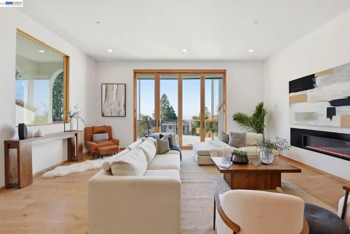 1024 Grizzly Peak Blvd, Berkeley, California 94708