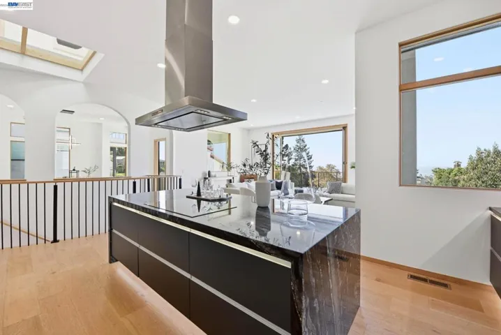 1024 Grizzly Peak Blvd, Berkeley, California 94708