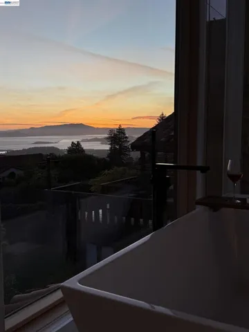 1024 Grizzly Peak Blvd, Berkeley, California 94708