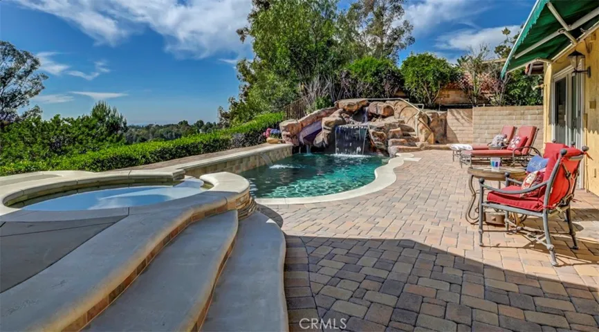 Imagine Sipping your morning coffee or afternoon refreshments in this dreamscape!