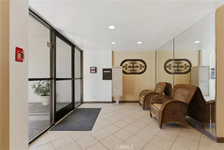 6151 Orange Street 107, Los Angeles, California 90048