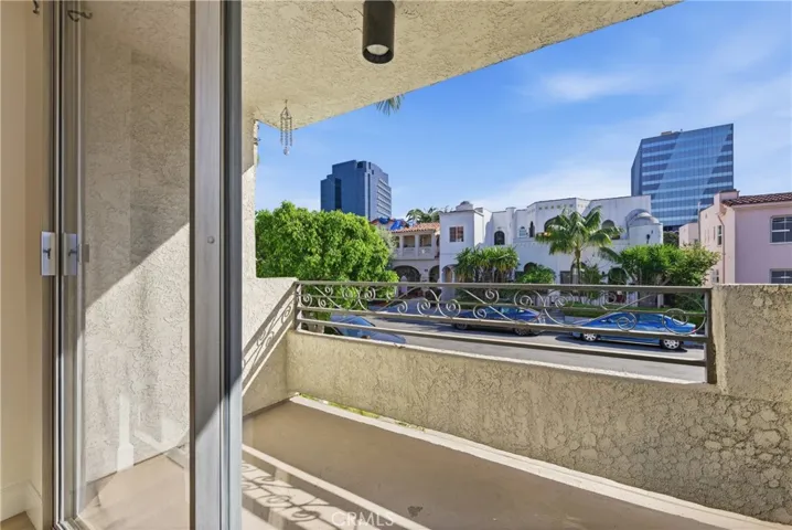 6151 Orange Street 107, Los Angeles, California 90048