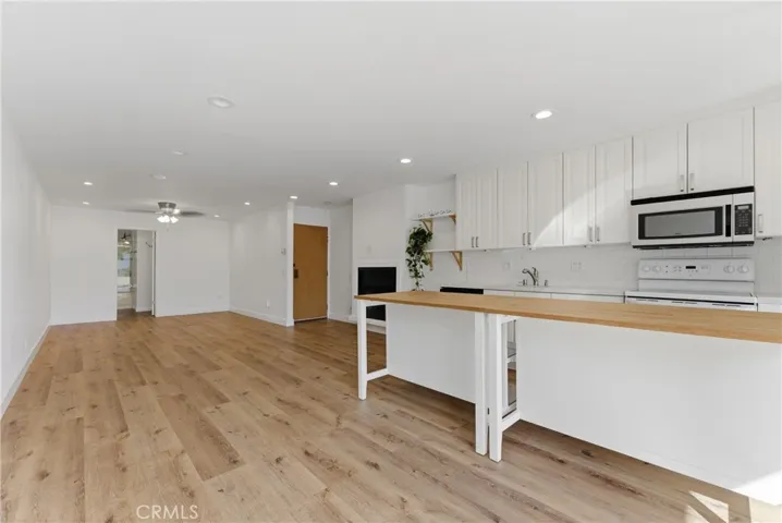 6151 Orange Street 107, Los Angeles, California 90048
