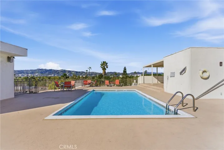6151 Orange Street 107, Los Angeles, California 90048