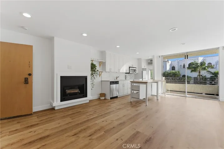 6151 Orange Street 107, Los Angeles, California 90048