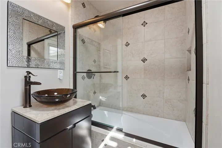 Secondary Bathroom.