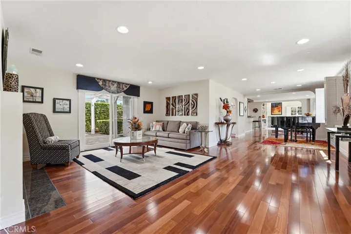 Spacious, open concept floorplan with lots of light.