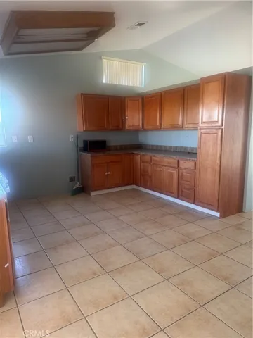 10606 Arlington, Adelanto, California 92301