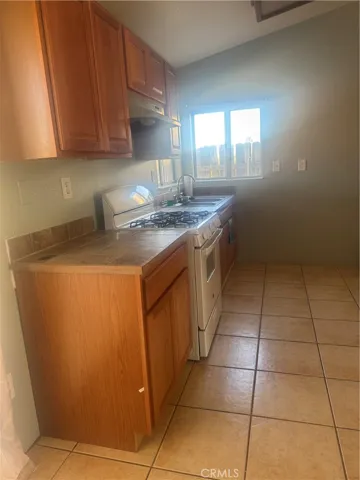 10606 Arlington, Adelanto, California 92301