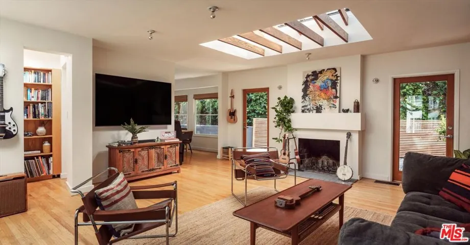 8518 Appian Way, Los Angeles, California 90046