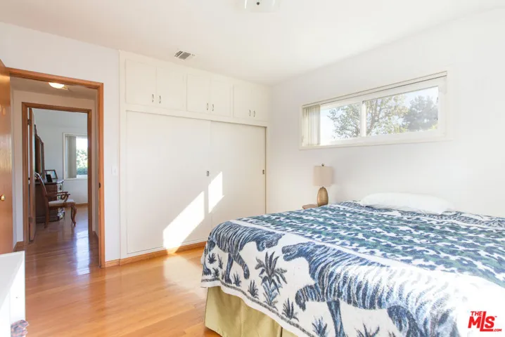137 N Burnaby Avenue, Glendora, California 91741