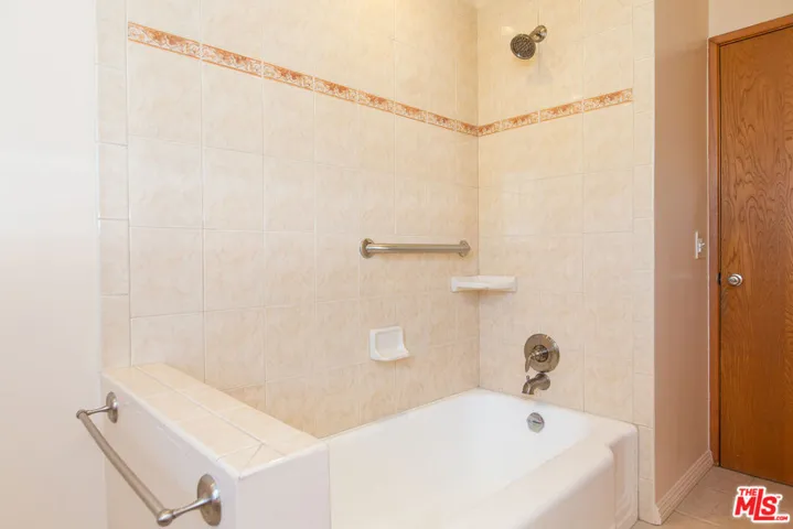 137 N Burnaby Avenue, Glendora, California 91741