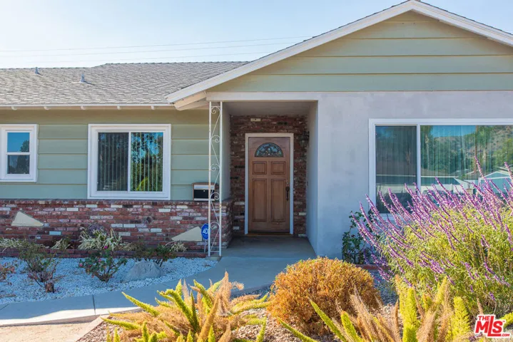 137 N Burnaby Avenue, Glendora, California 91741