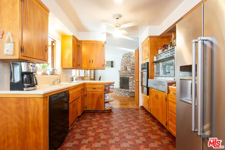 137 N Burnaby Avenue, Glendora, California 91741