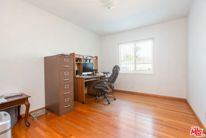 137 N Burnaby Avenue, Glendora, California 91741