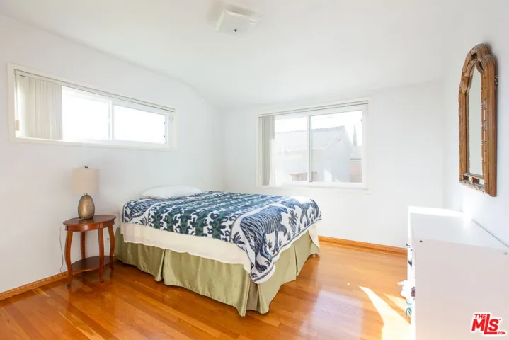 137 N Burnaby Avenue, Glendora, California 91741