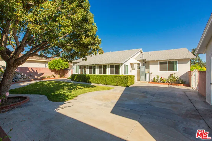 137 N Burnaby Avenue, Glendora, California 91741