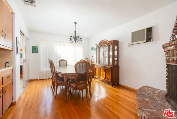 137 N Burnaby Avenue, Glendora, California 91741
