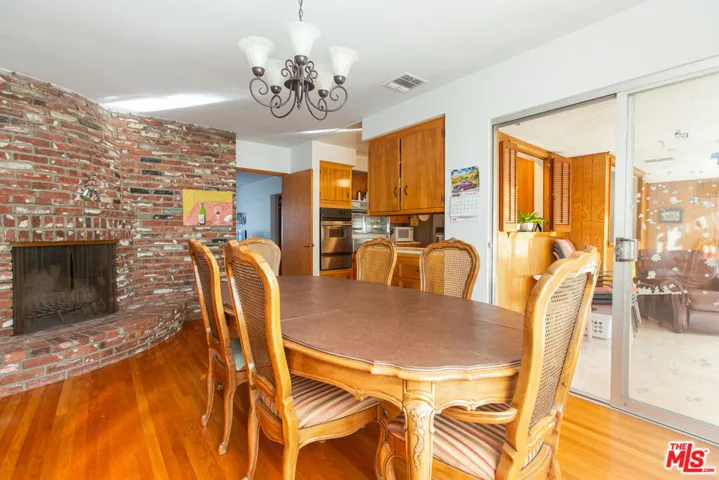 137 N Burnaby Avenue, Glendora, California 91741