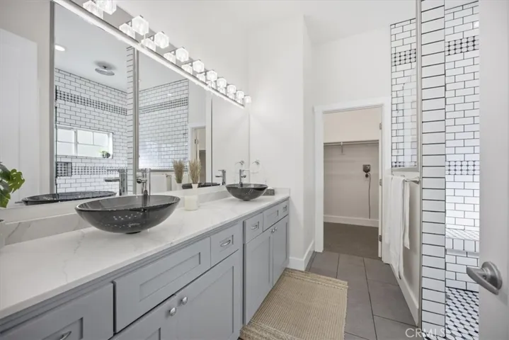 primary suite