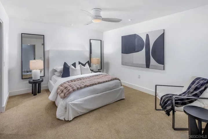7970 Roseland Dr, La Jolla, California 92037