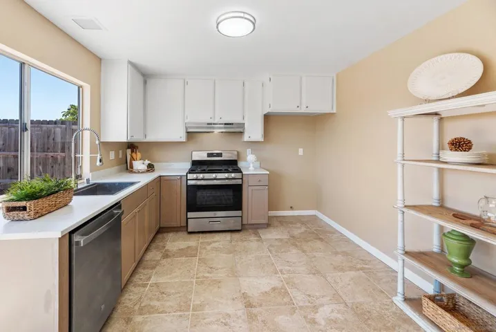7427 Kamwood St, San Diego, California 92126