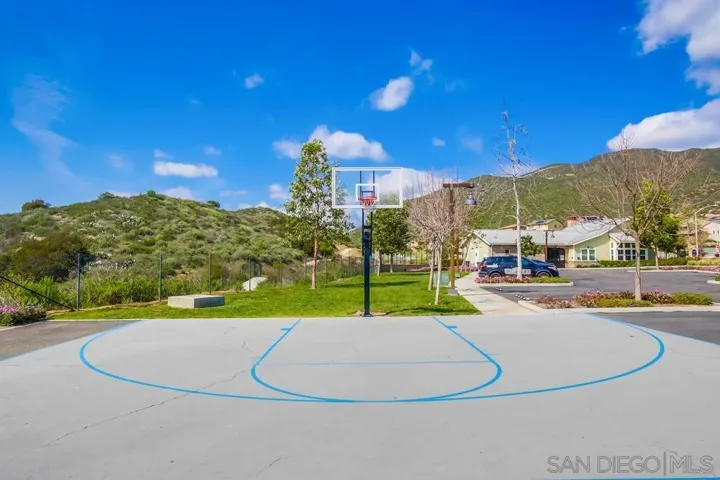 441 Ventasso Way, Fallbrook, California 92028