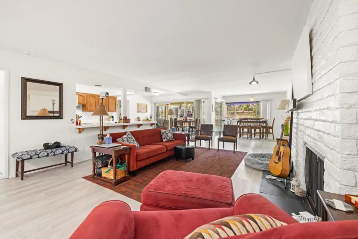 007_46285burroweedln21_239