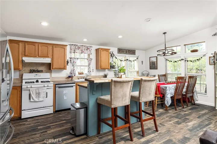 Kitchen island and eating bar