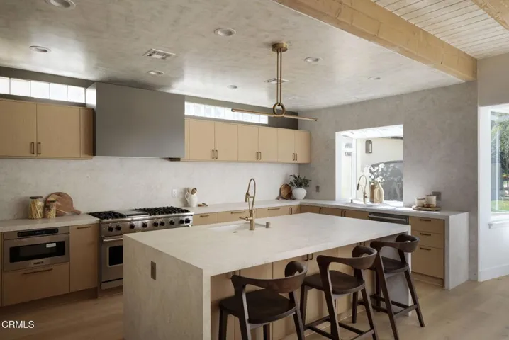 7-web-or-mls-1535 Ontario Ave by Pierre