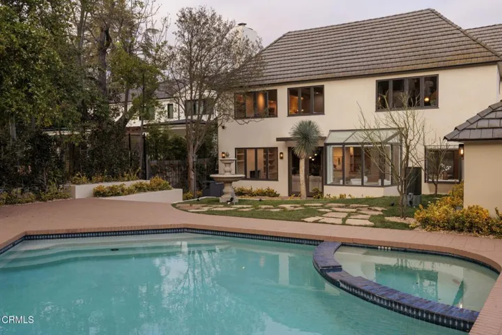 44-web-or-mls-1535 Ontario Ave by Pierre