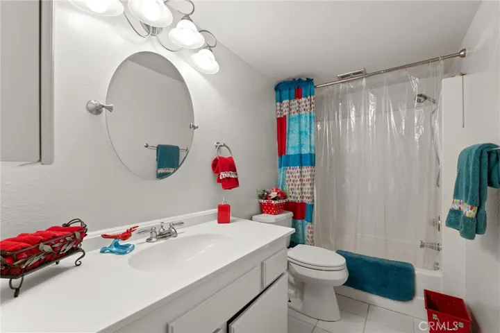 This goes bathroom offers a lot of countertop space and the counters were recently replaced, new lighting was added and it was repainted! Your guest will be impressed!