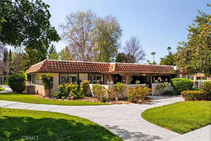 What a beautiful home!