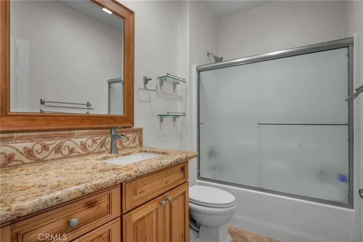 Upstairs Hall Bathroom