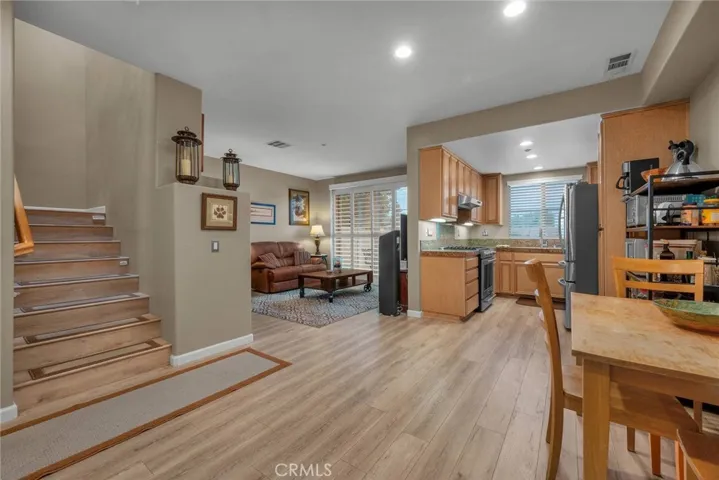 Entry - Open Floor Plan