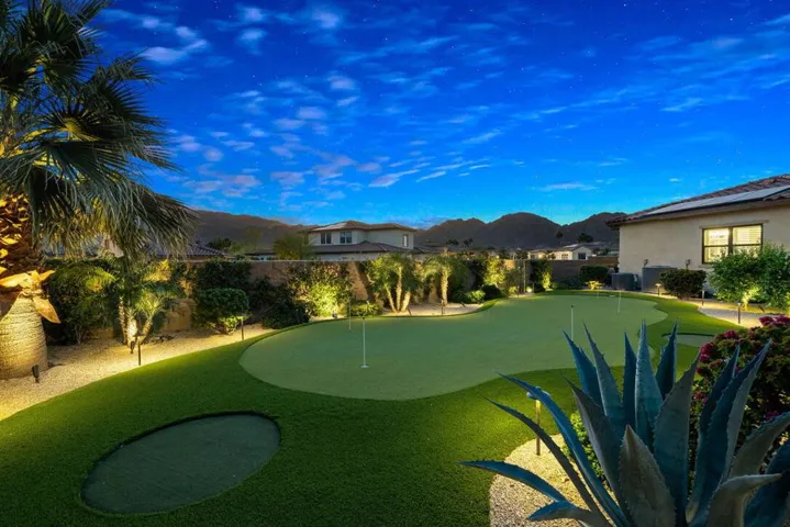 37D10205-F8E3-46D2-A3C9-990AB3D15A5D_1_1