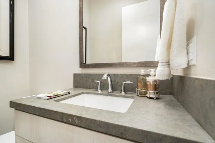 B11DDEEF-7A83-4B47-A810-6948A8DE79CA_1_1