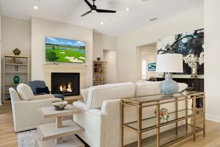 2491561F-D559-4B92-A5A6-FFC620FF08BA_1_1