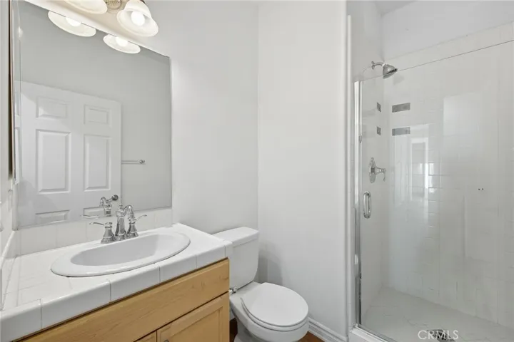 downstairs full bathroom