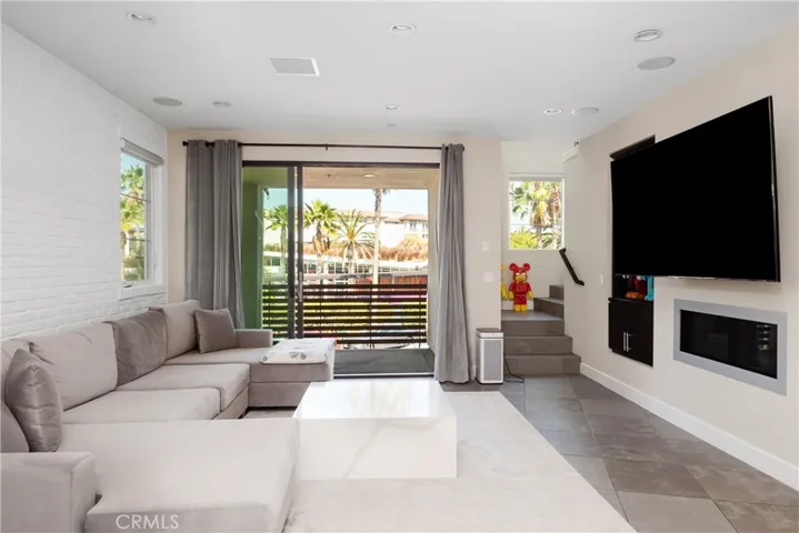 12837 N Seaglass, Los Angeles, California 90094