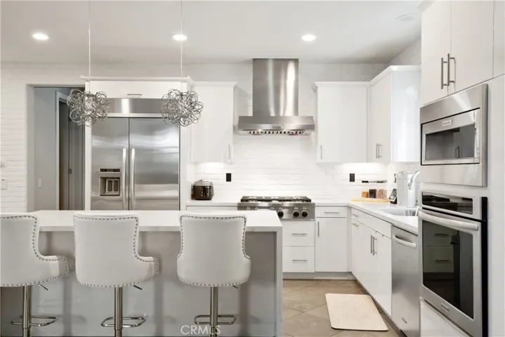 12837 N Seaglass, Los Angeles, California 90094