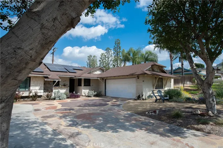 Enjoy the paid off solar that will save you on those electric bills.