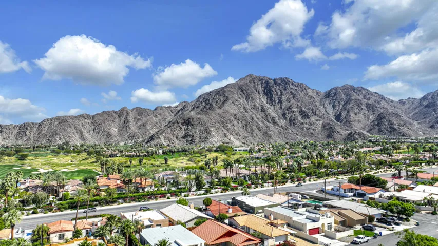 Scenic neighborhood setting