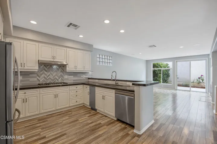 2872 La Plata Dr Camarillo CA-print-017-