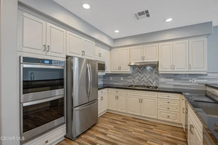 2872 La Plata Dr Camarillo CA-print-015-
