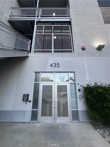 BUIDING ENTRANCE ON 435 W CENTER STREET PROMENADE