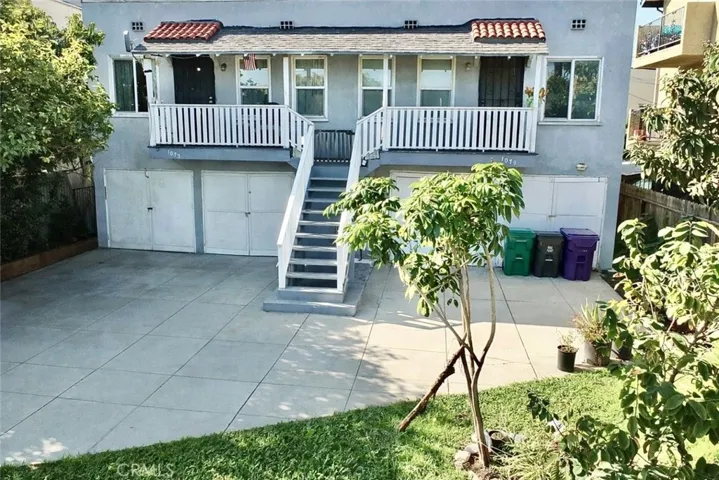 2 rear units with 4 garages