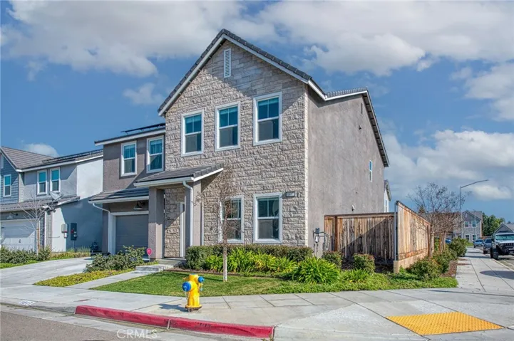1817 N Phillip, Clovis, California 93619