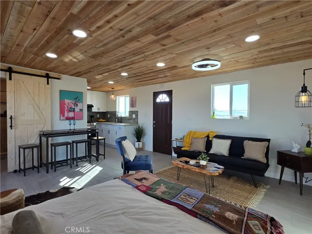 All furniture included